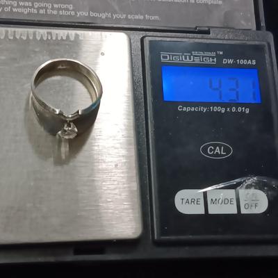 STERLING SILVER RINGS AND CHAIN PLUS A BUTTERFLY RING MARKED 850