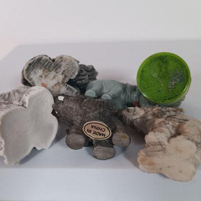 LOT 5: Collection of Elephant Themed Miniatures and Decor