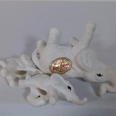 LOT 5: Collection of Elephant Themed Miniatures and Decor