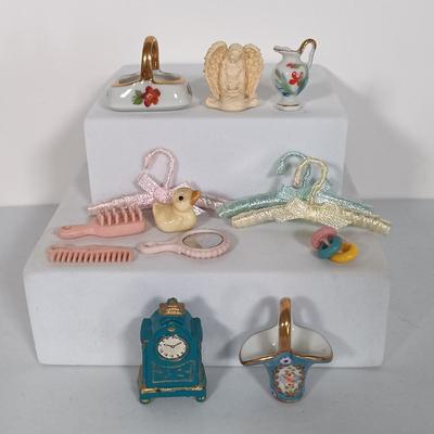 LOT 7: Collection of Doll House Miniatures