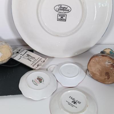 LOT 9: Miniature Christmas Decor with Decorative Plates