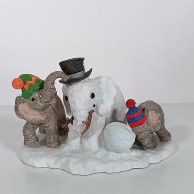 LOT 9: Miniature Christmas Decor with Decorative Plates