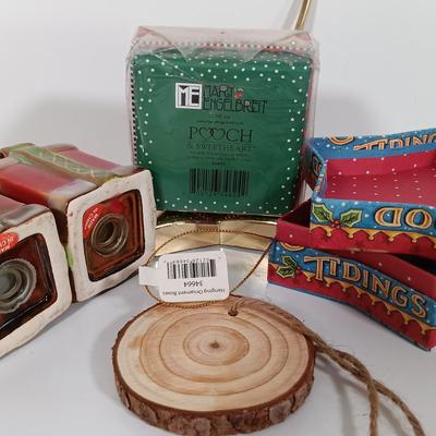 LOT 9: Miniature Christmas Decor with Decorative Plates