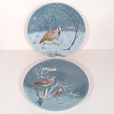 LOT 9: Miniature Christmas Decor with Decorative Plates