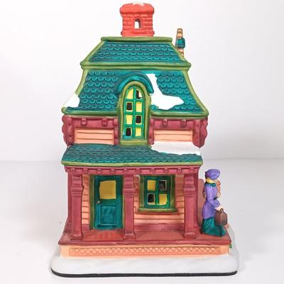 LOT 27: Dept 56 Clark Street Automat and Tassy's Mittens, Lemax School House & Victorian Village Train Station