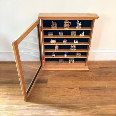 LOT 30: Vintage Wall Mount / Hanging Collectible Cabinet, Miniature Collection and Four Seasons Table Lamp