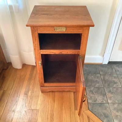 LOT 31: Simmons Hardware Co., St. Louis Mo USA White Clad Oak Side Table / Cabinet