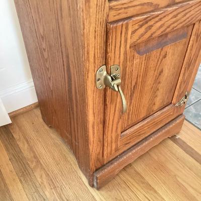 LOT 31: Simmons Hardware Co., St. Louis Mo USA White Clad Oak Side Table / Cabinet