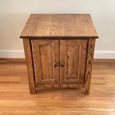 LOT 32: Wood Side Table / Cabinet with Storage