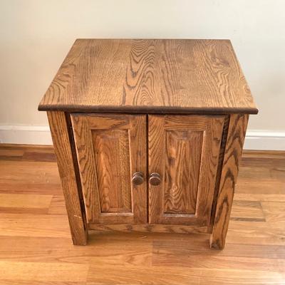LOT 32: Wood Side Table / Cabinet with Storage