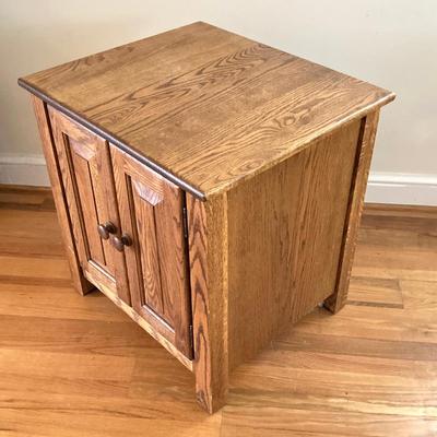 LOT 32: Wood Side Table / Cabinet with Storage