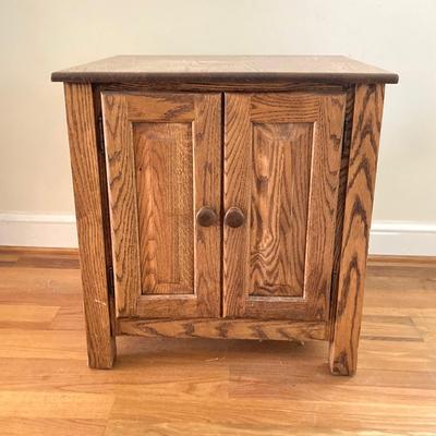 LOT 32: Wood Side Table / Cabinet with Storage