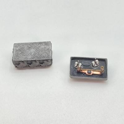 LOT 38: Wall Mount / Hanging Miniature Holder with Collection of Thimbles, Miniatures and More