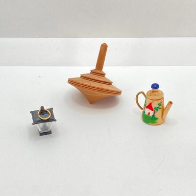 LOT 38: Wall Mount / Hanging Miniature Holder with Collection of Thimbles, Miniatures and More