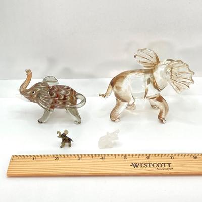 LOT 39: Beautiful Crystal / Glass Elephant Figurines