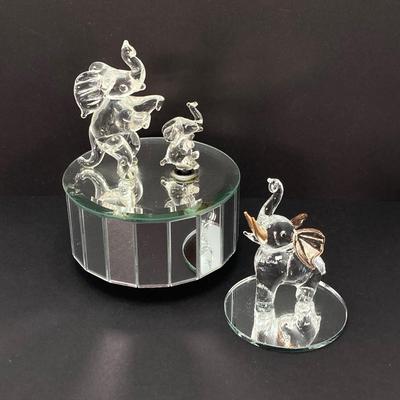 LOT 39: Beautiful Crystal / Glass Elephant Figurines