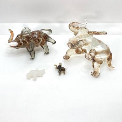 LOT 39: Beautiful Crystal / Glass Elephant Figurines