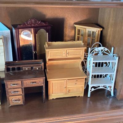 LOT 41: Large Collection of Doll House Furniture