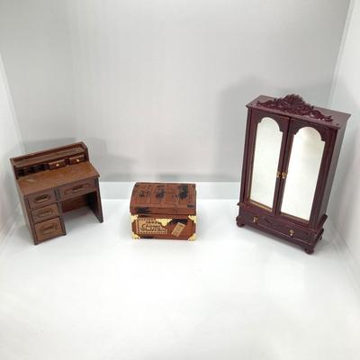 LOT 41: Large Collection of Doll House Furniture
