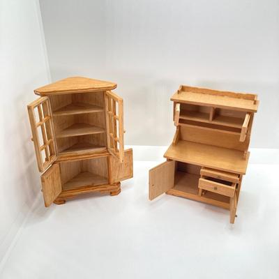 LOT 41: Large Collection of Doll House Furniture