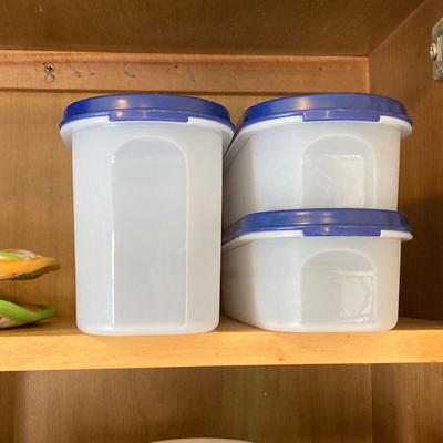 LOT 47: Kitchen Cabinet Finds - Mugs, Pyrex, Snapware, Tupperware and More