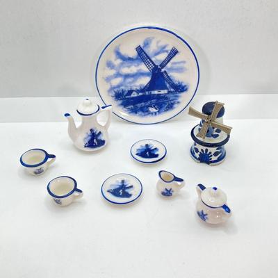 LOT 53: Beautiful Blue and White Collection - Art Glass, Miniatures, Spode, Delft, Wedgwood, Collector Plates and More