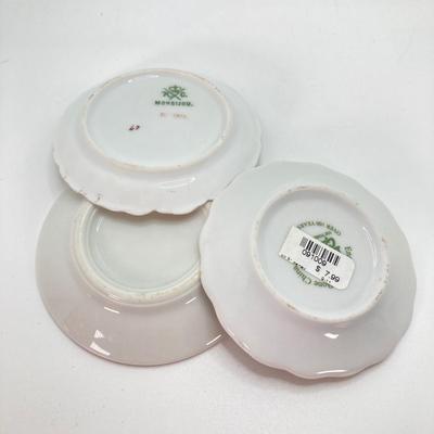 LOT 55: Gorgeous Painted Royal Worchester England 1094 Ra. No. 29115 Pitcher, Tea Bag Strainers and Holders