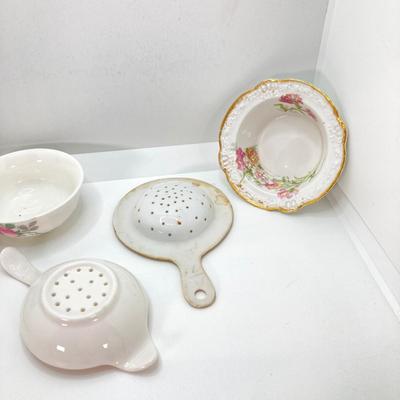 LOT 55: Gorgeous Painted Royal Worchester England 1094 Ra. No. 29115 Pitcher, Tea Bag Strainers and Holders