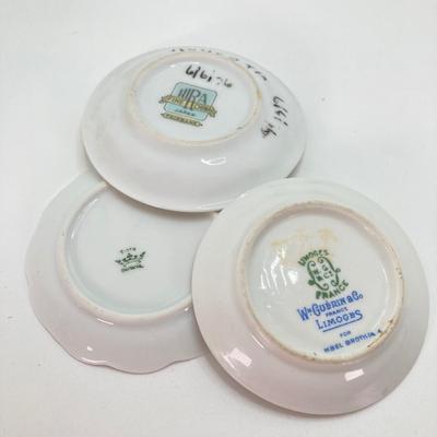 LOT 55: Gorgeous Painted Royal Worchester England 1094 Ra. No. 29115 Pitcher, Tea Bag Strainers and Holders