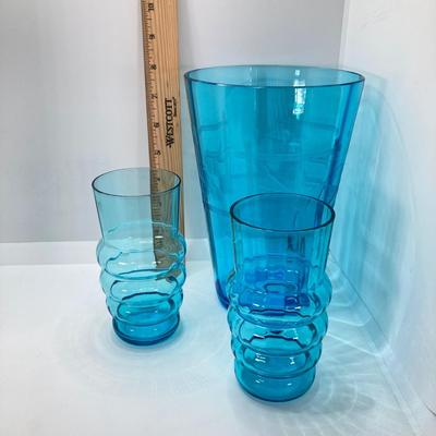 LOT 57: Beautiful Blue Glass Vase, Drinking Glasses with Pink Depression Glass Dish with Handles