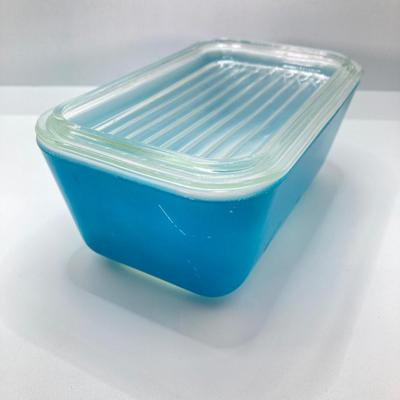 LOT 58: Vintage Pyrex Bowls (Butterprint) / Refrigerator Dishes with Lids Collection with Vintage Cookbooks