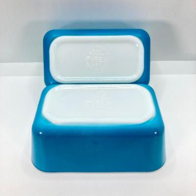 LOT 58: Vintage Pyrex Bowls (Butterprint) / Refrigerator Dishes with Lids Collection with Vintage Cookbooks