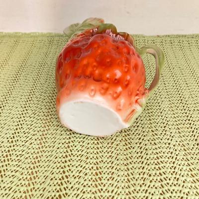 LOT 61: Vintage Pryrex Refrigerator Dishes with Lids, Limoges Small Plates, Better Homes and Gardens Cookbooks and More