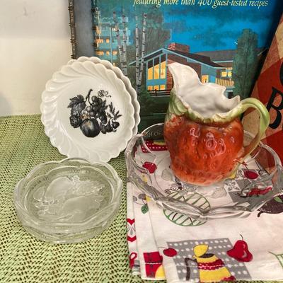 LOT 61: Vintage Pryrex Refrigerator Dishes with Lids, Limoges Small Plates, Better Homes and Gardens Cookbooks and More