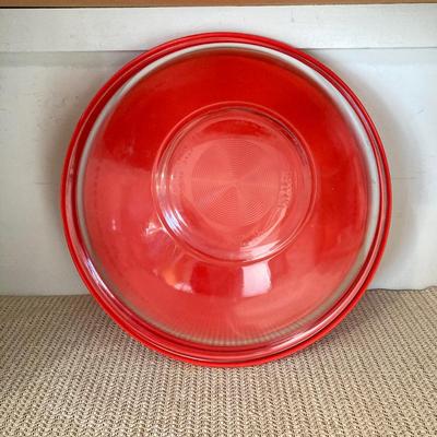 LOT 62: Kitchen Essentials - Pyrex Bowl, Scale, Storage Containers, Trivet and More