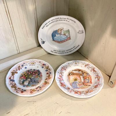 LOT 68: Sweet Children's Kitchen Bake / Play Collection - Doll-E-Toys Pink Cup, Worthmore Aluminum Cup Cake Baking Tray, Plates,