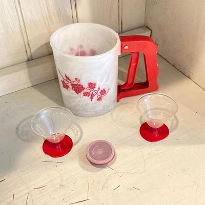 LOT 68: Sweet Children's Kitchen Bake / Play Collection - Doll-E-Toys Pink Cup, Worthmore Aluminum Cup Cake Baking Tray, Plates,