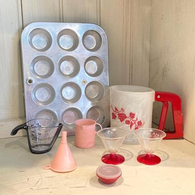 LOT 68: Sweet Children's Kitchen Bake / Play Collection - Doll-E-Toys Pink Cup, Worthmore Aluminum Cup Cake Baking Tray, Plates,