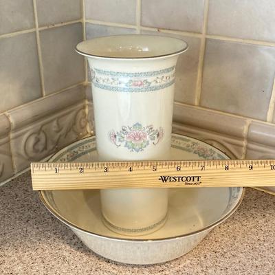 LOT 72: Lenox Collection - Butterfly Meadow, Charleston, Poppies on Blue, Strawberry and More