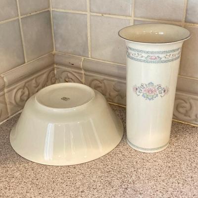 LOT 72: Lenox Collection - Butterfly Meadow, Charleston, Poppies on Blue, Strawberry and More