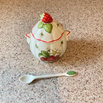 LOT 72: Lenox Collection - Butterfly Meadow, Charleston, Poppies on Blue, Strawberry and More