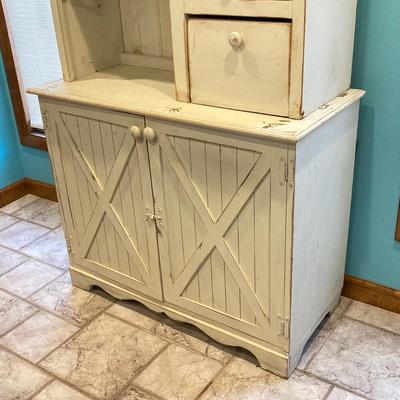 LOT 76: Vintage Farmhouse Style Hutch / Kitchen Hoosier Cabinet