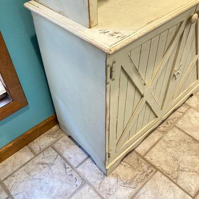LOT 76: Vintage Farmhouse Style Hutch / Kitchen Hoosier Cabinet