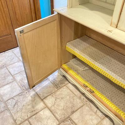 LOT 76: Vintage Farmhouse Style Hutch / Kitchen Hoosier Cabinet