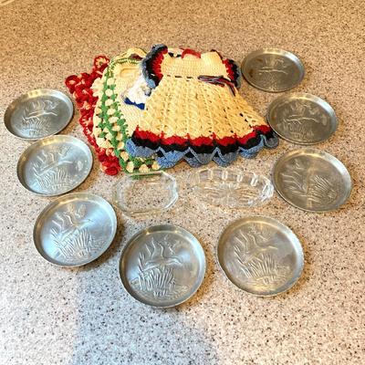 LOT 78: Vintage / Antique Kitchen Pots, Utensils / Gadgets, Crocheted Pot Holders and More