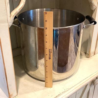 LOT 80: Kitchen Essentials - Horizon 16 Quart A Now Day In Cookware Pot with New in Package Kitchen Aid Digital Scale, Dash Mini Waffle...