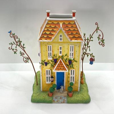 LOT 81: Vintage Party-Lite Winding Lane by Susan Winget, Reader's Digest Small Houses, Yankee Candles / Tea Light Holders, Nautica...