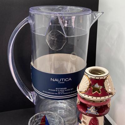 LOT 81: Vintage Party-Lite Winding Lane by Susan Winget, Reader's Digest Small Houses, Yankee Candles / Tea Light Holders, Nautica...