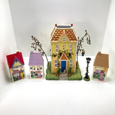 LOT 81: Vintage Party-Lite Winding Lane by Susan Winget, Reader's Digest Small Houses, Yankee Candles / Tea Light Holders, Nautica...