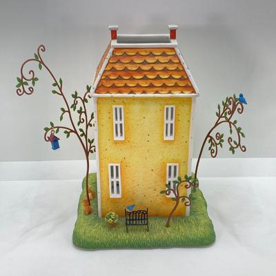 LOT 81: Vintage Party-Lite Winding Lane by Susan Winget, Reader's Digest Small Houses, Yankee Candles / Tea Light Holders, Nautica...